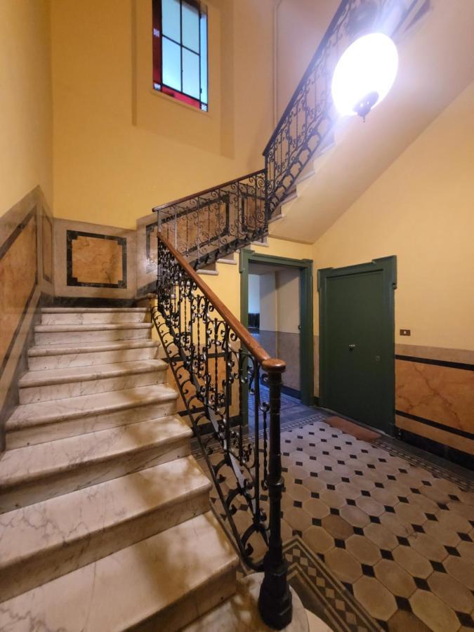 Trilocale In Villa Signorile Milan Exterior photo
